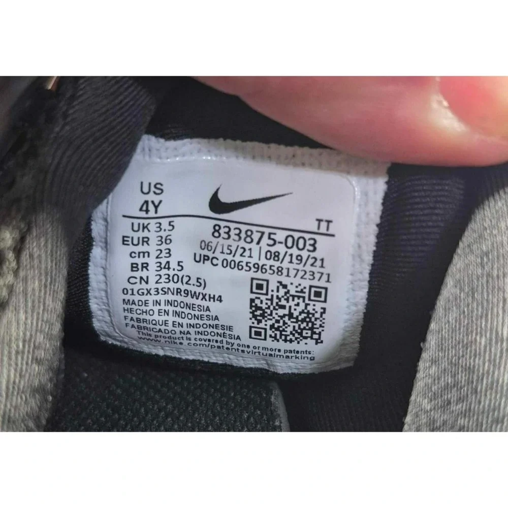Nike Air‎ Presto GS Triple Black Running Shoes 833875 003 Kids Youth 4